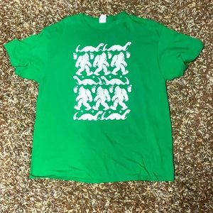 Bigfoot and lochnees monster t shirt.. Extra arge